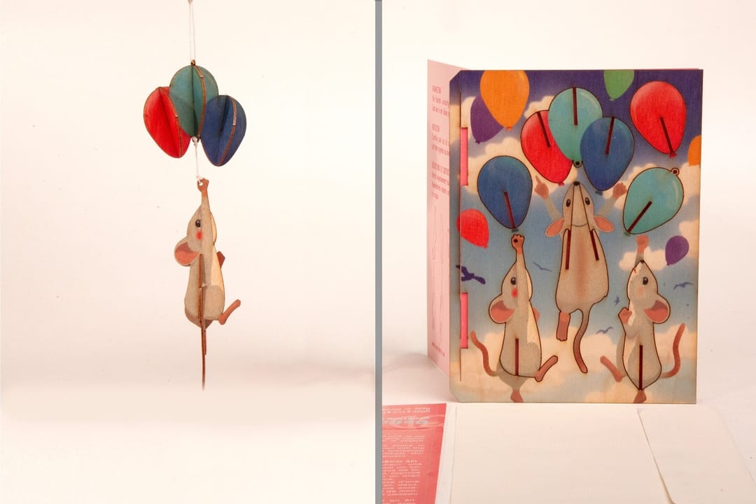 Felicitare 3D Decorativă din Lemn - Șoricelul cu Baloane (Mouse) - Imaginea 1