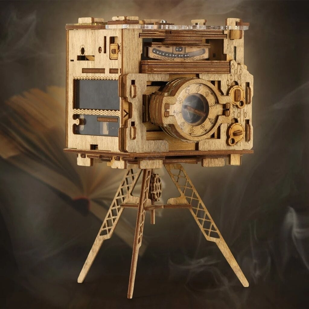iDventure Cluebox Sherlock's Camera - Puzzle Mecanic din Lemn 3D, Joc de Logică Tip Escape Room - Imaginea 1