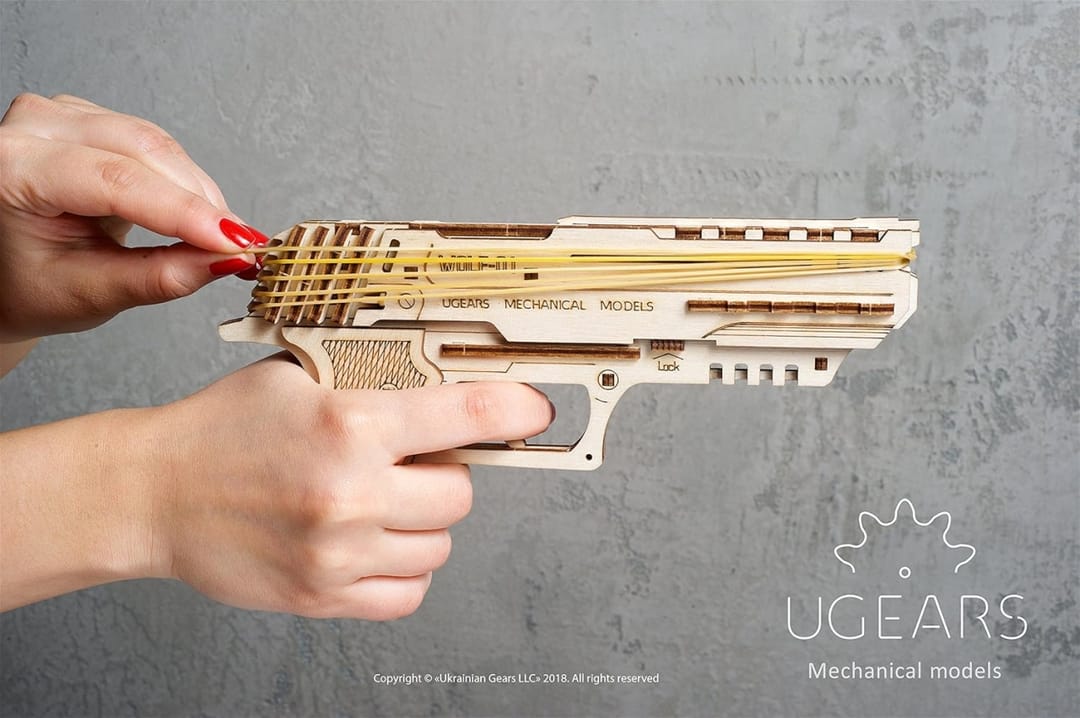 Pistol mecanic Wolf-01, Ugears, 62 piese din lemn - Imaginea 4