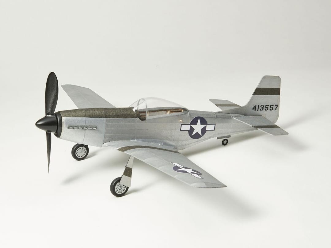 Kit Aeromodelism Vintage: Avion de Vânătoare P-51D Mustang (Anvergură 45 cm) - Imaginea 1