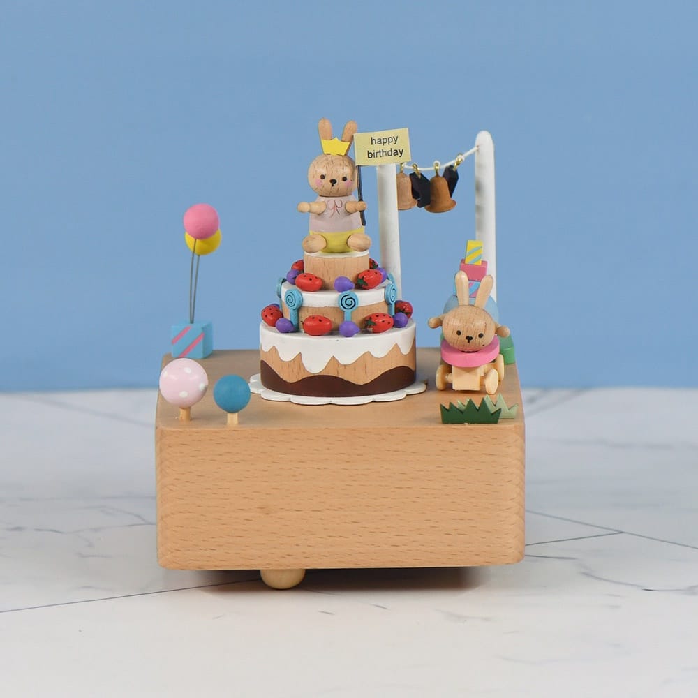 Cutiuță Muzicală Rotativă din Lemn – „Happy Birthday” - Imagine principala