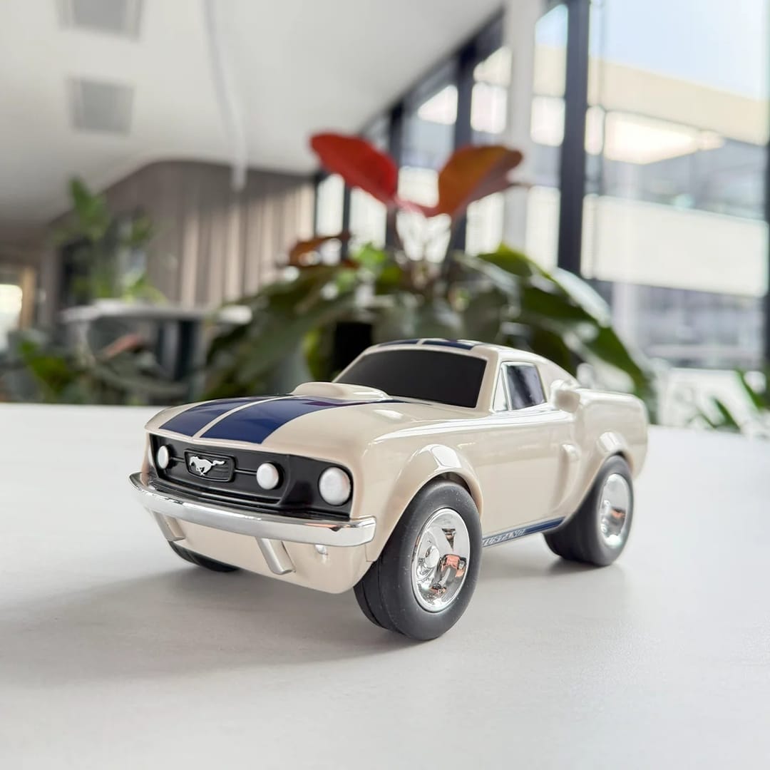 Baghera Mașinuță Ford Mustang 1966 Ivory – Mașinuță de Colecție Premium18cm - Imaginea 1