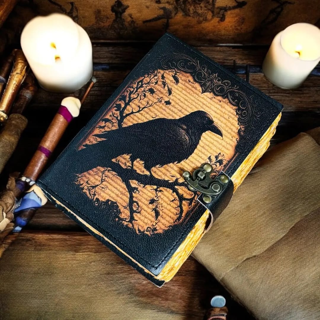 Jurnal Grimoire din Piele – Model Gothic Raven Shadow - Imaginea 2