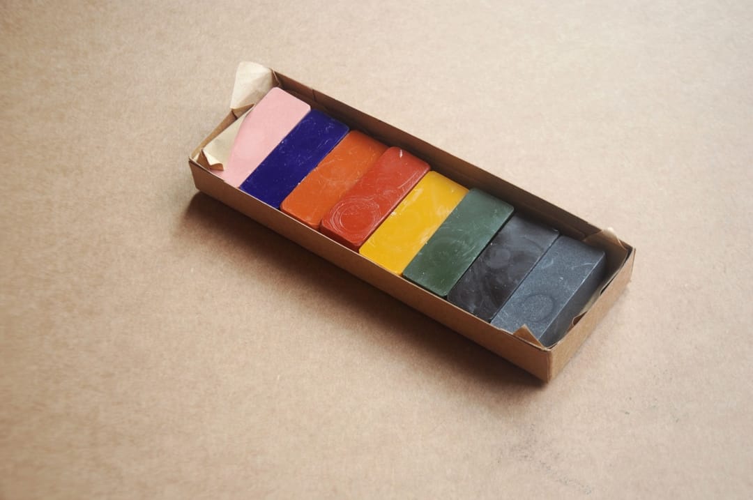  Set 8 Creioane Rectangulare din Ceara de Albine - Imaginea 1