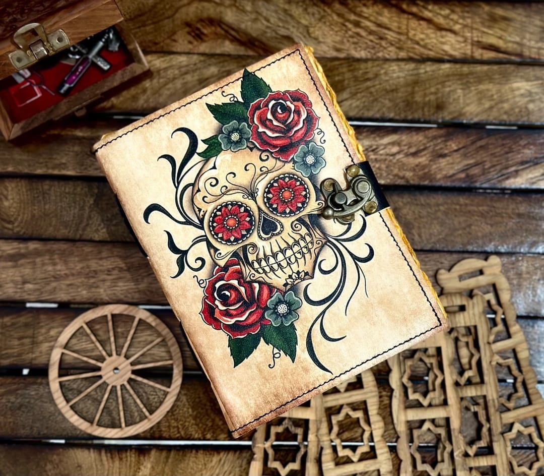 Jurnal Vintage din Piele Grimoire – Model „Sugar Skull & Roses” - Imaginea 4