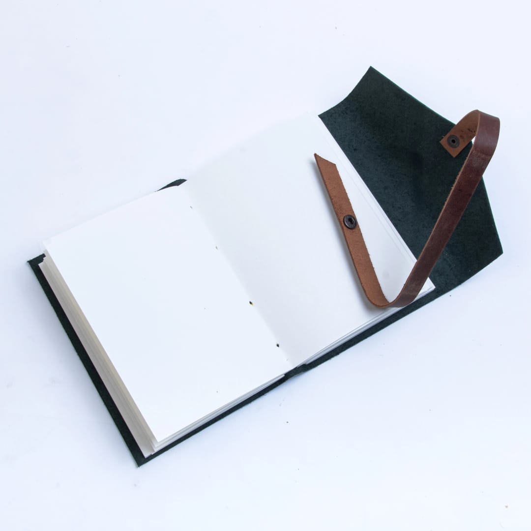 Jurnal Vintage din Piele Naturală Lucrat Manual (13 x 18 cm) – Agendă Artizanală cu Închidere cu Curea - Imaginea 4