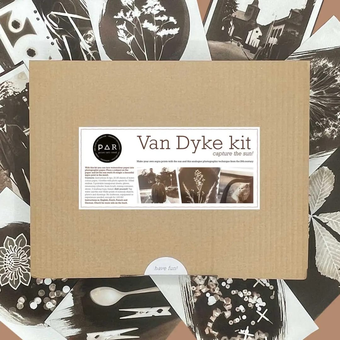 Kit Van Dyke PAR Fotografie Retro - Imaginea 1