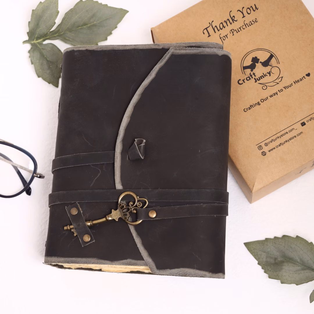 Jurnal Vintage din Piele lucrat manual - Model cu Cheie Antică - Imaginea 7