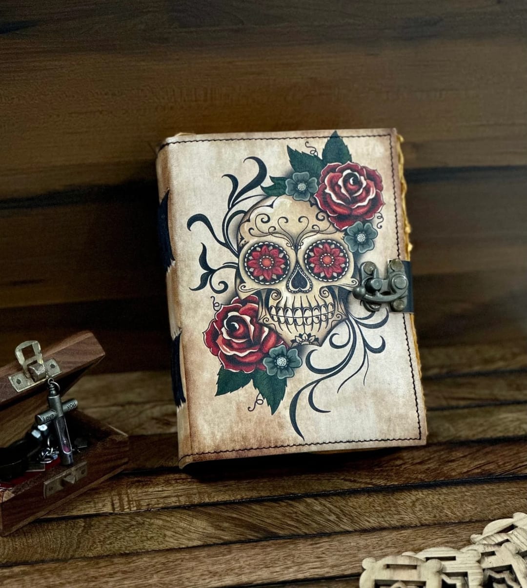 Jurnal Vintage din Piele Grimoire – Model „Sugar Skull & Roses” - Imagine principala