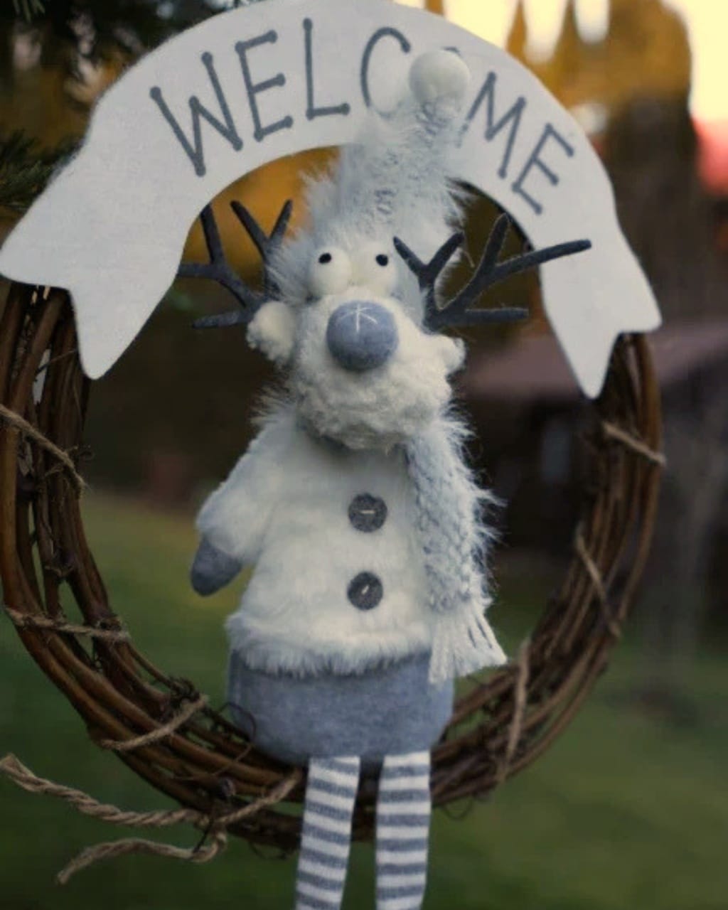 Coroniță din Ratan cu Figurină Festivă și Mesaj „Welcome” - Imaginea 2