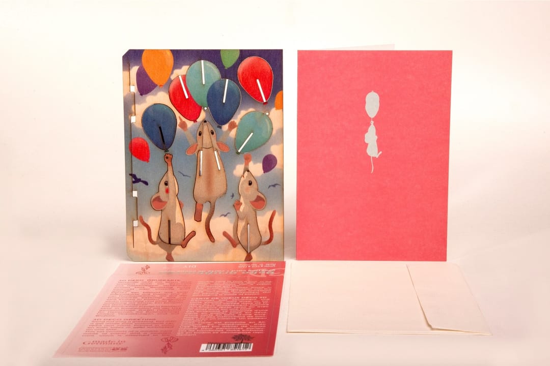 Felicitare 3D Decorativă din Lemn - Șoricelul cu Baloane (Mouse) - Imaginea 3