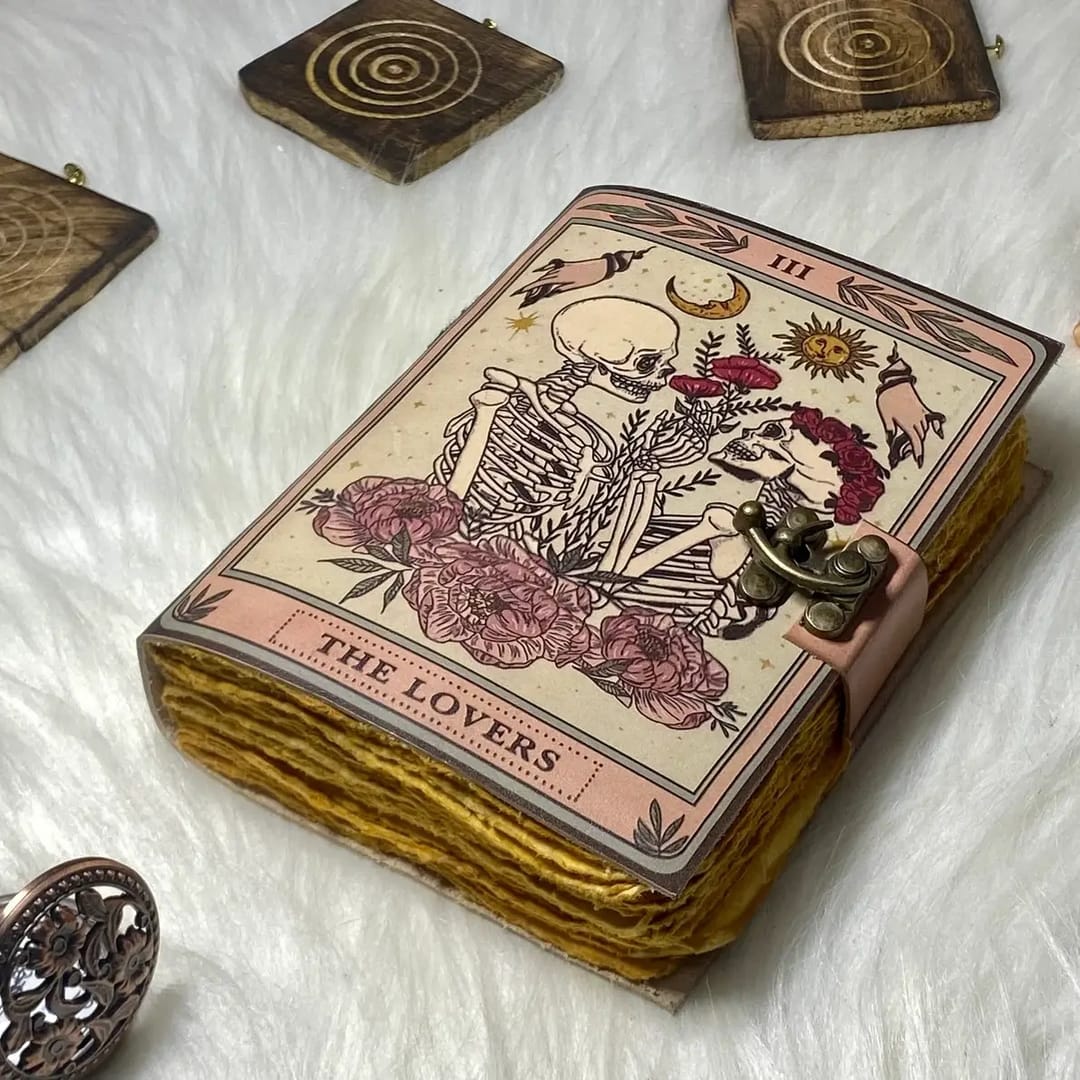 Jurnal Vintage din Piele Grimoire – Model „The Lovers” (Tarot Edition) - Imagine principala