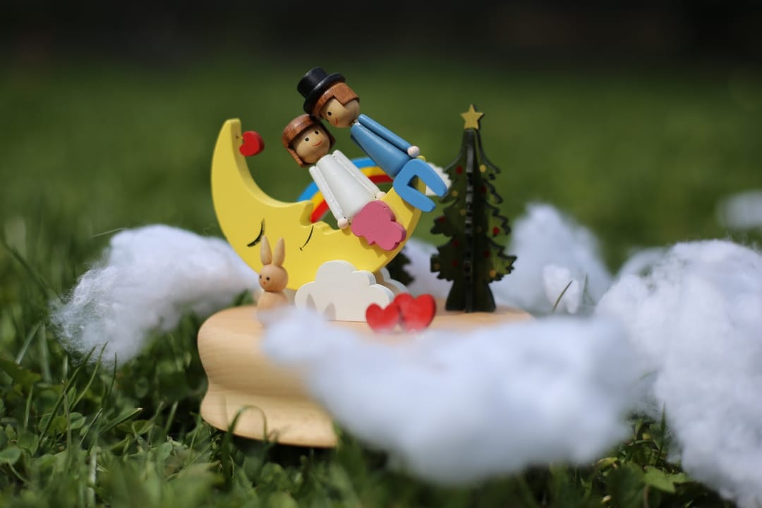Cutiuță Muzicală din Lemn – Poveste sub Semilună - Imaginea 4