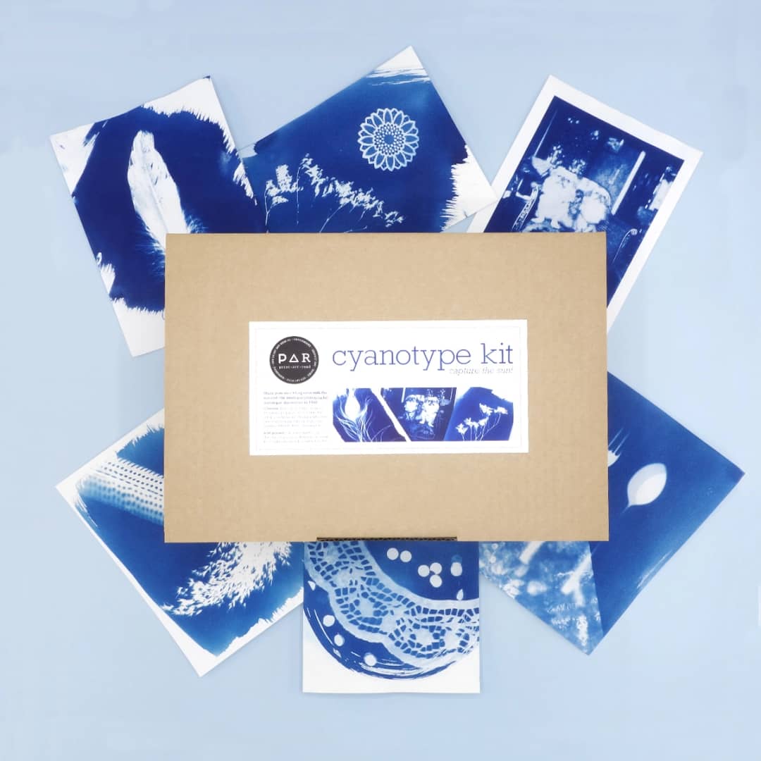 Kit DIY Cianotipie (Cyanotype) – Imprimare Solară pe Hârtie – PAR