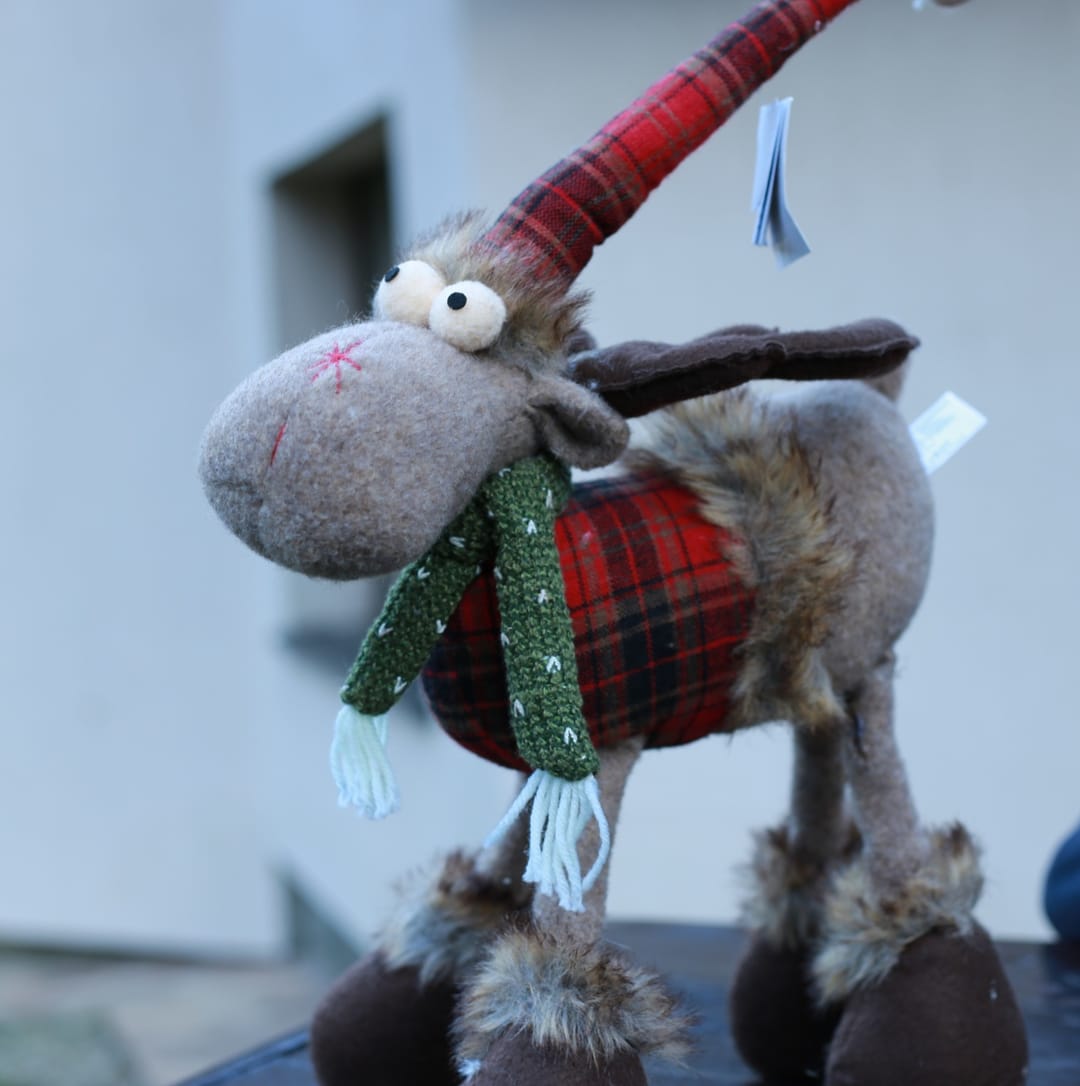 Decorațiune Ren Festiv (60 cm) – Stil Rustic cu Detalii Tartan - Imagine principala