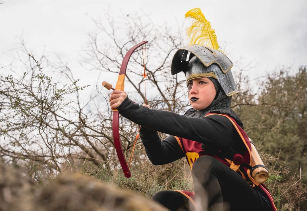Mini Arc Medieval "Kamelot" din Lemn de Frasin – Set cu 3 Săgeți de Siguranță incluse - Imaginea 3