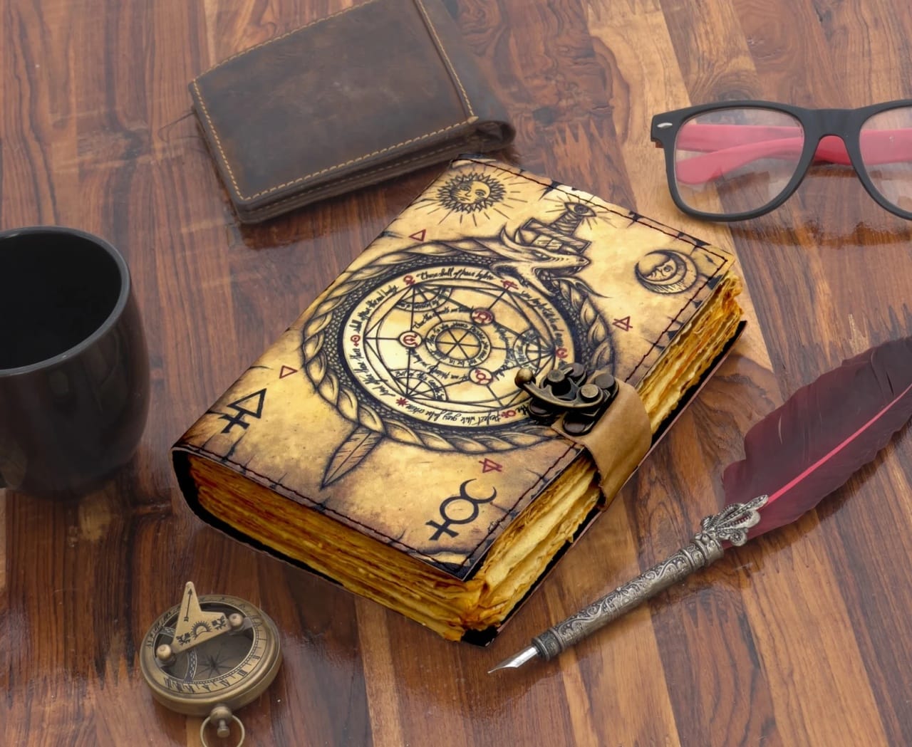 Jurnal Vintage din Piele Grimoire – Model Busolă Antică (Compass)